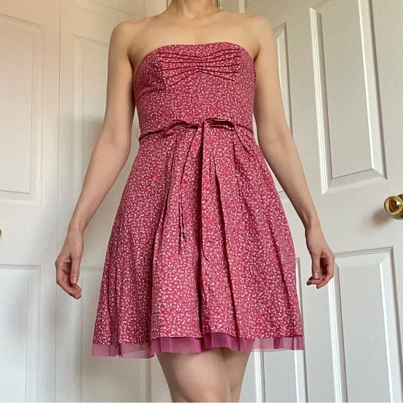 American Eagle Outfitters Dresses & Skirts - American Eagle Pink Ditsy Flowers Strapless Dress